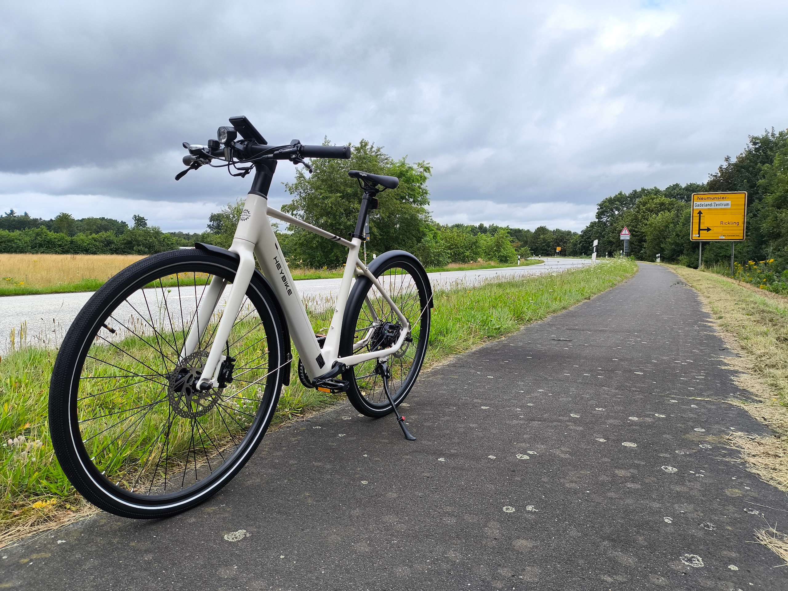 Besonders wohl fühlt sich das EC1 auf gut ausgebauten Radwegen | Quelle: ebiketester24.de