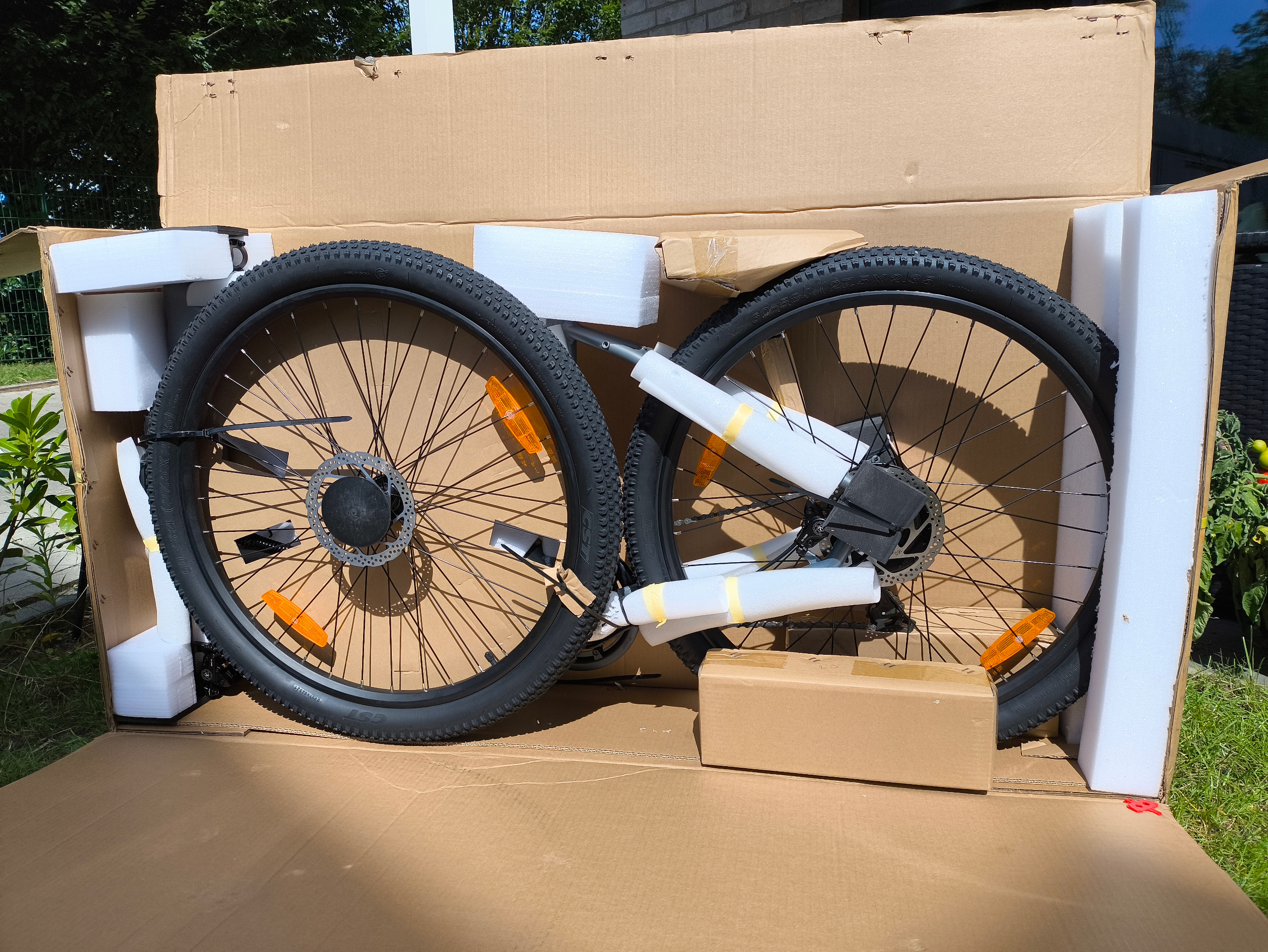 Das Bodywel E-Bike wirde sicher verpackt geliefert | Quelle: ebiketester24.de